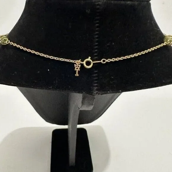 Vintage Signed Crown Trifari Gold Tone Dainty Chain Necklace Choker Green Beads - Picture 4 of 8